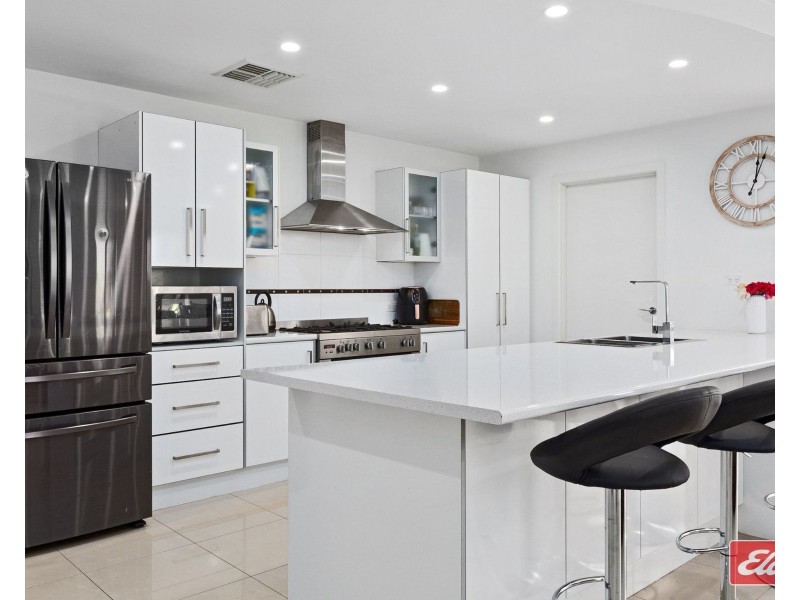 8 Gangell Court, Williamstown SA 5351