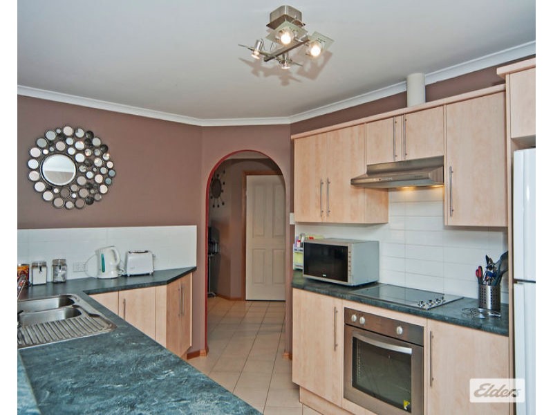 13 Ian Ross Drive, Williamstown SA 5351