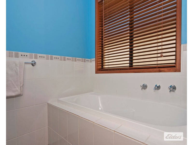 13 Ian Ross Drive, Williamstown SA 5351
