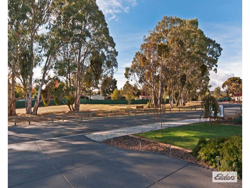 13 Ian Ross Drive, Williamstown SA 5351