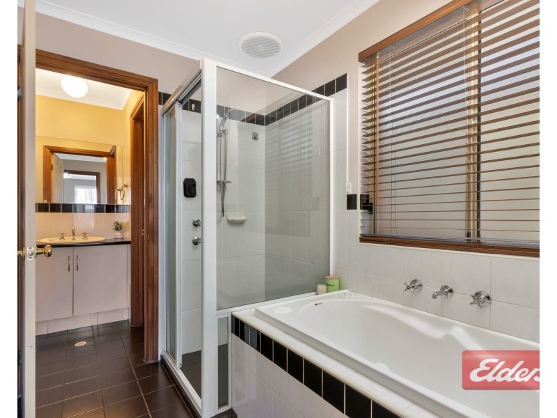 16 Kalyvas Drive, Munno Para West SA 5115
