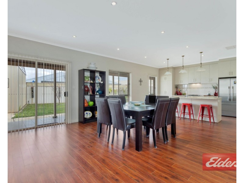33 Chignell Circuit, Reid SA 5118