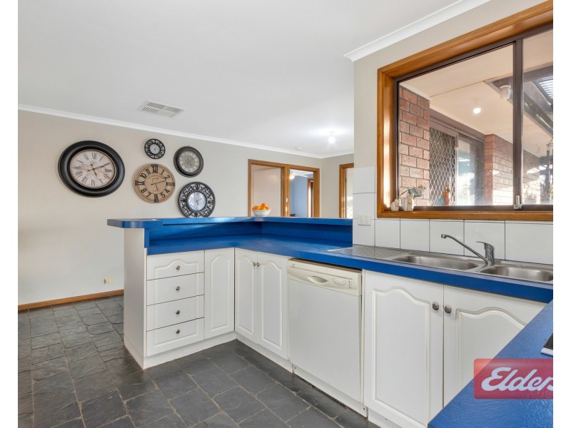 33 Bassett Crescent, Gawler East SA 5118