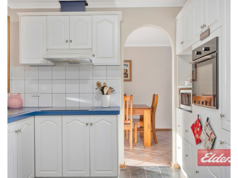 33 Bassett Crescent, Gawler East SA 5118