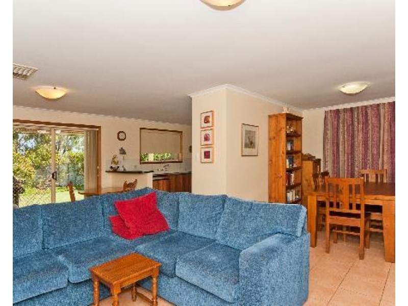 8 Robinson Road, Willaston SA 5118