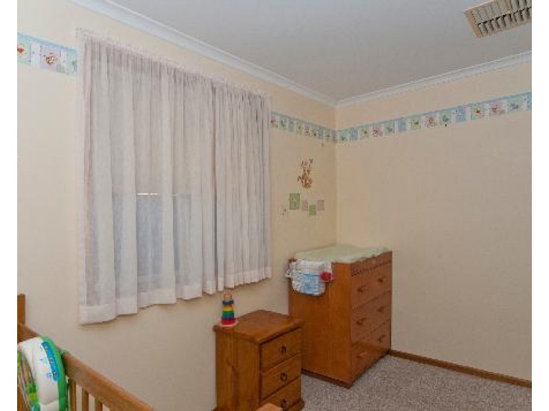 8 Robinson Road, Willaston SA 5118