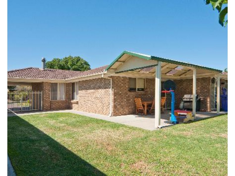 8 Robinson Road, Willaston SA 5118