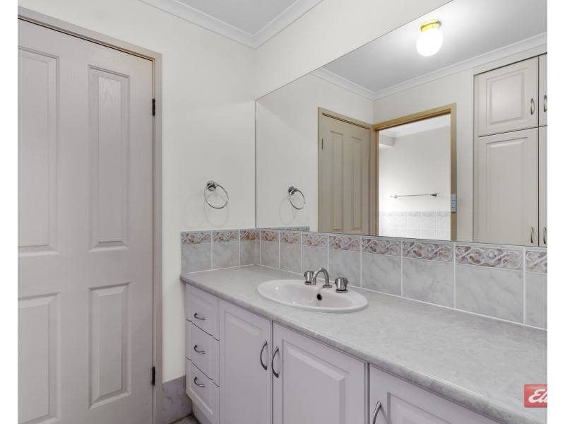 37 Thompson Circuit, Evanston Park SA 5116