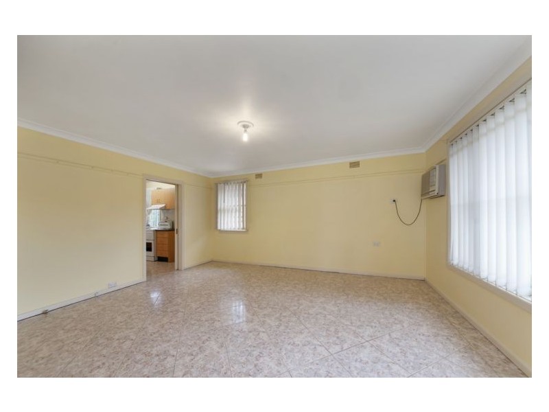 6 Townview Rd, Mount Pritchard NSW 2170