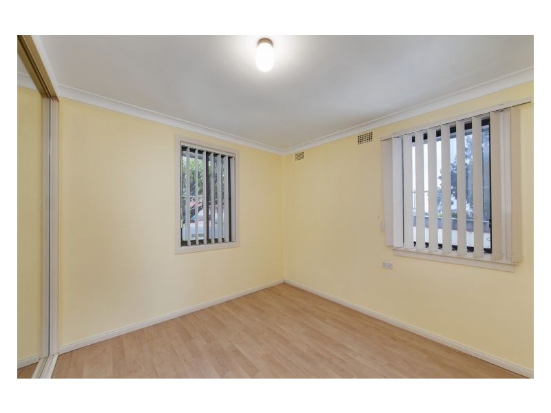 6 Townview Rd, Mount Pritchard NSW 2170