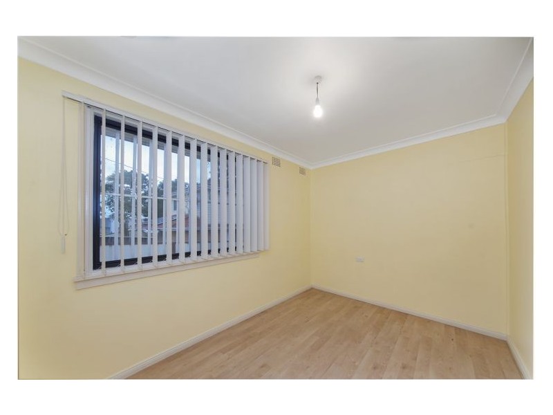 6 Townview Rd, Mount Pritchard NSW 2170