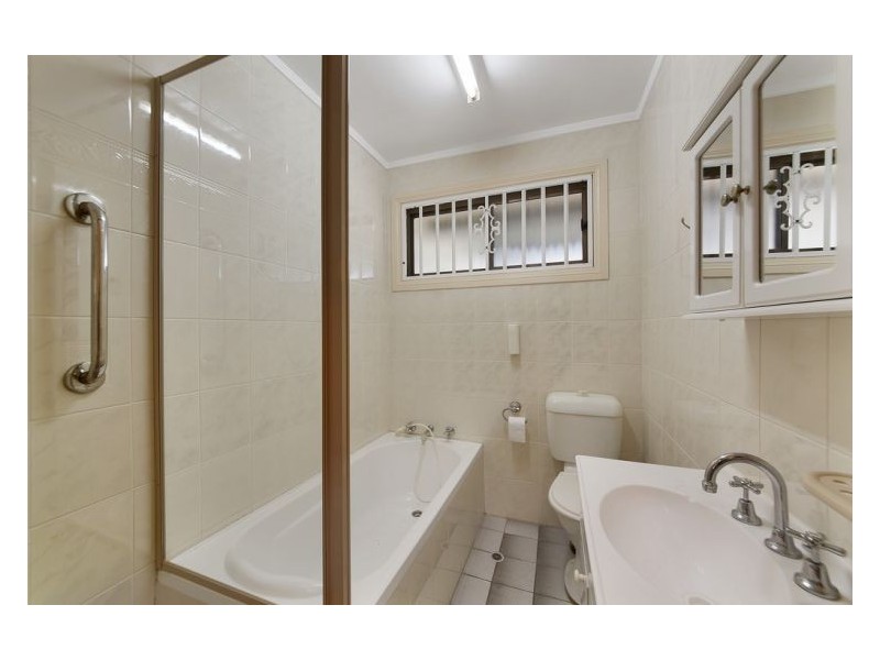 6 Townview Rd, Mount Pritchard NSW 2170