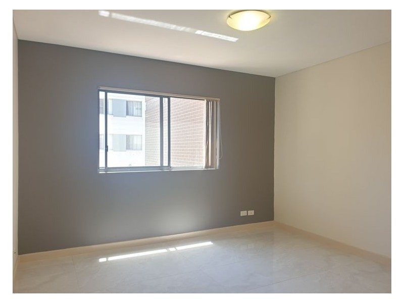 27/5-7 Northumberland St, Liverpool NSW 2170