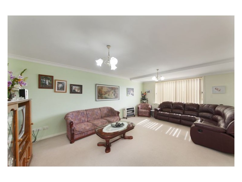 4 Sunrise Place, Horningsea Park NSW 2171