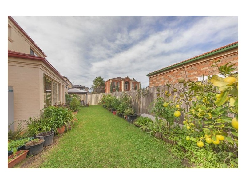 4 Sunrise Place, Horningsea Park NSW 2171