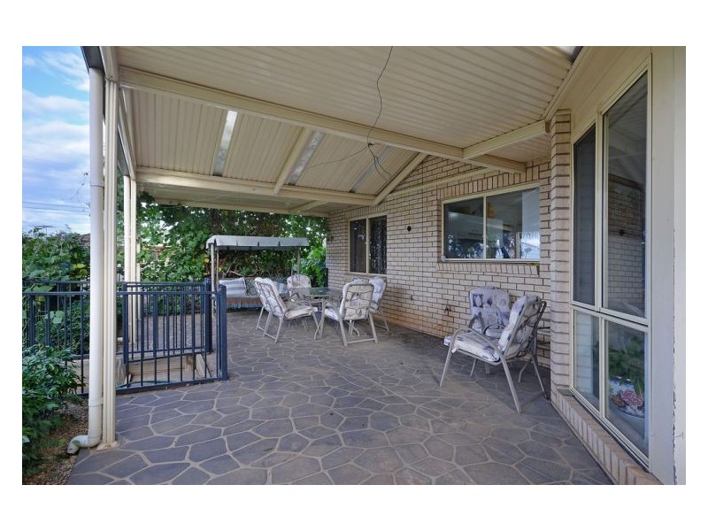 24 Greenwell Rd, Prestons NSW 2170