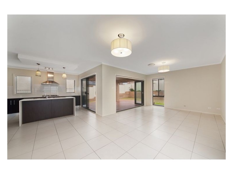 50 Thistle Circuit, Green Valley NSW 2168