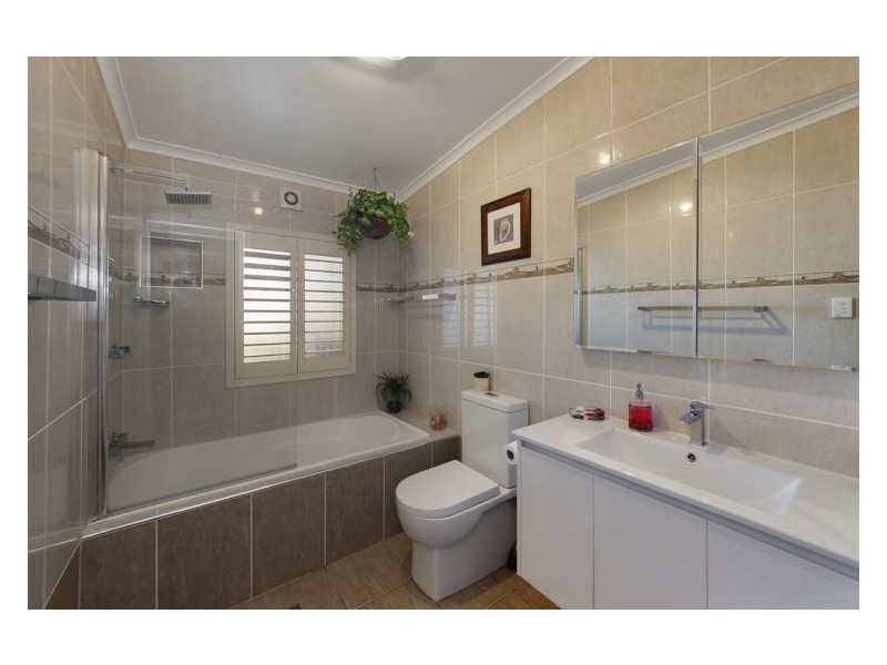 142 Chifley St, Wetherill Park NSW 2164