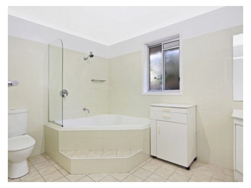 16 Rearden Avenue, Kings Langley NSW 2147
