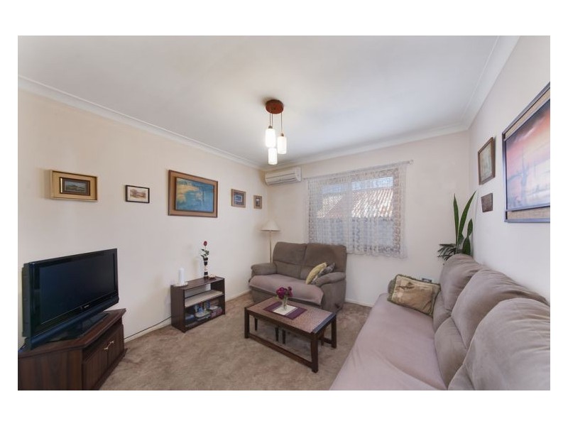 32 Margaret Street, Fairfield West NSW 2165