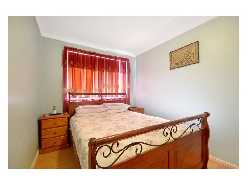 18/168 Sandal Cres, Carramar NSW 2163