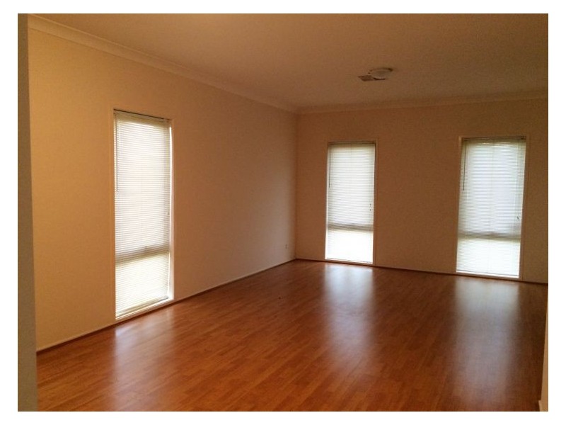 19 Yew Place, Casula NSW 2170