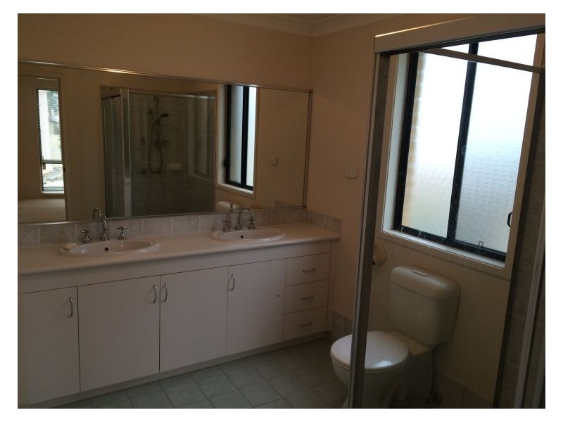 19 Yew Place, Casula NSW 2170