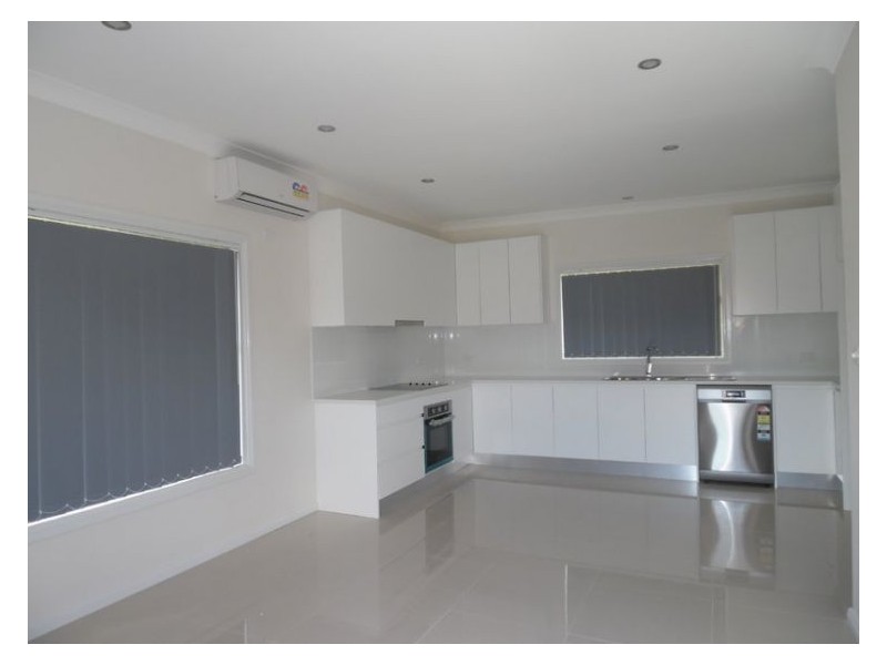 16A Rosemont Avenue, Smithfield NSW 2164