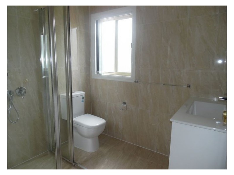 16A Rosemont Avenue, Smithfield NSW 2164