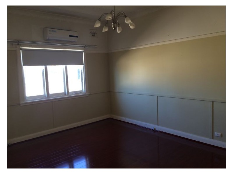 4 Hubert Street, Fairfield NSW 2165