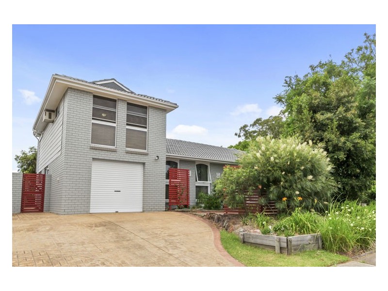 11 Etna Place, Bossley Park NSW 2176