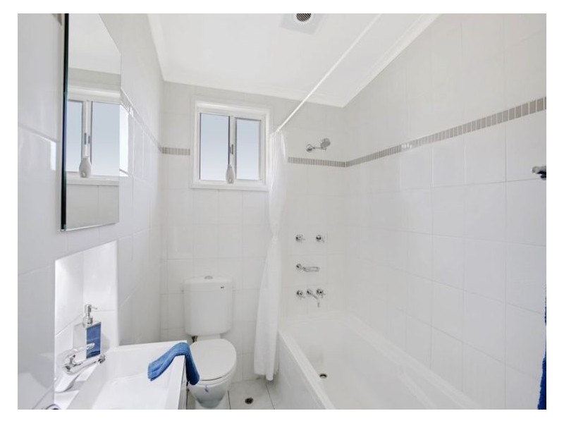 7 Bungulla Street, Sadleir NSW 2168