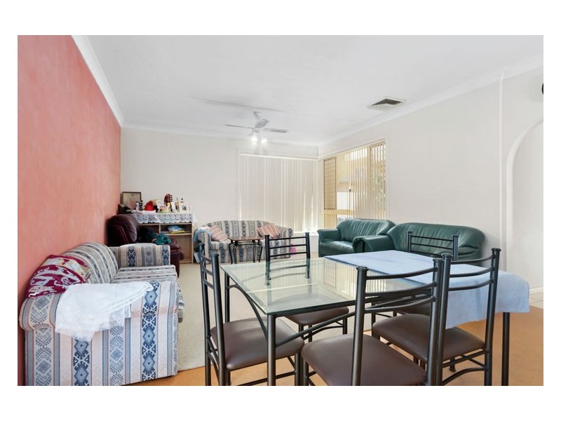 22 Parliament Road, Macquarie Fields NSW 2564