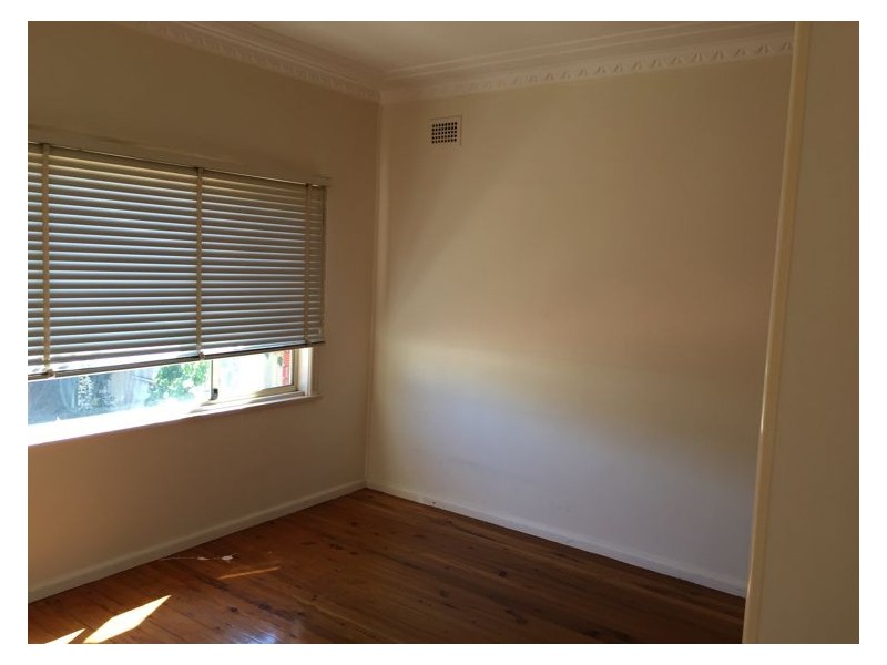 187 Hamilton Road, Fairfield NSW 2165