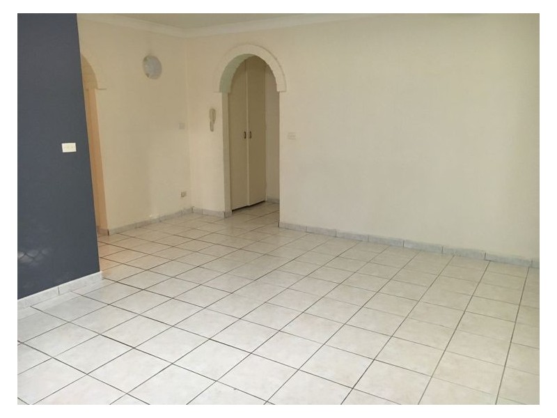 12/127 The Crescent, Fairfield NSW 2165