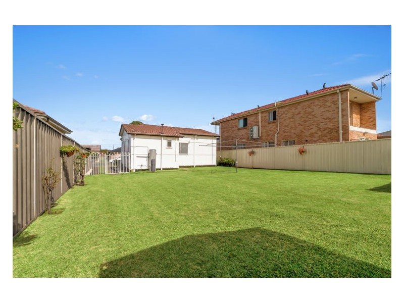 58 The Grove, Fairfield NSW 2165