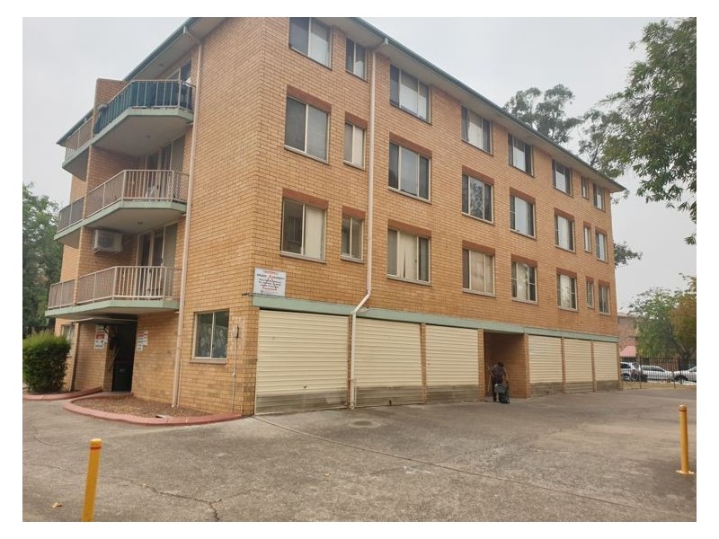 33/3 Riverpark Drive, Liverpool NSW 2170