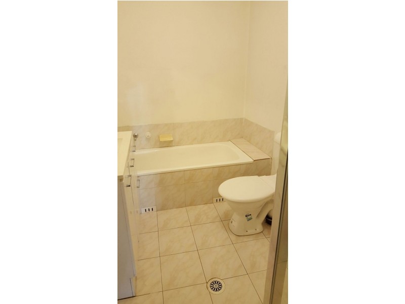 33/3 Riverpark Drive, Liverpool NSW 2170