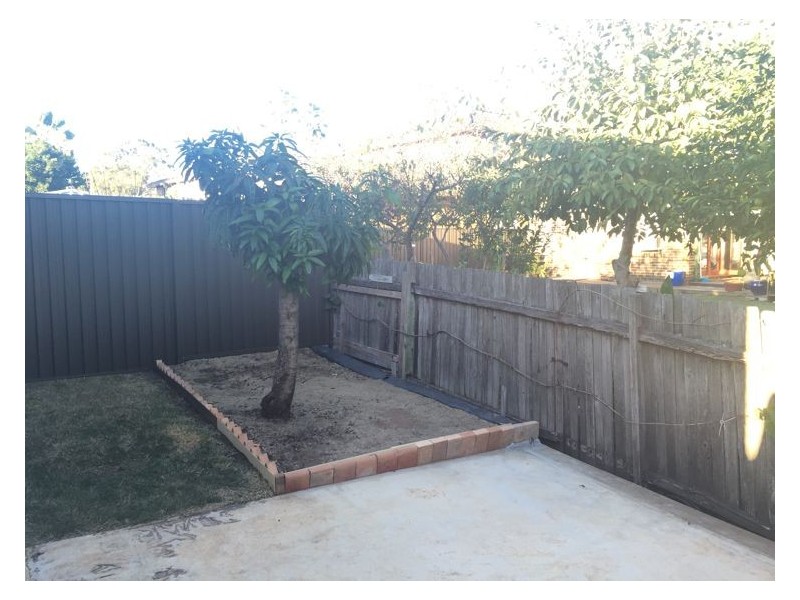 17a Ninveh Cresent, Greenfield Park NSW 2176