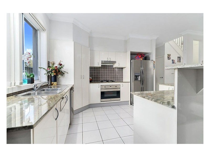 12 Quaama Close, Prestons NSW 2170