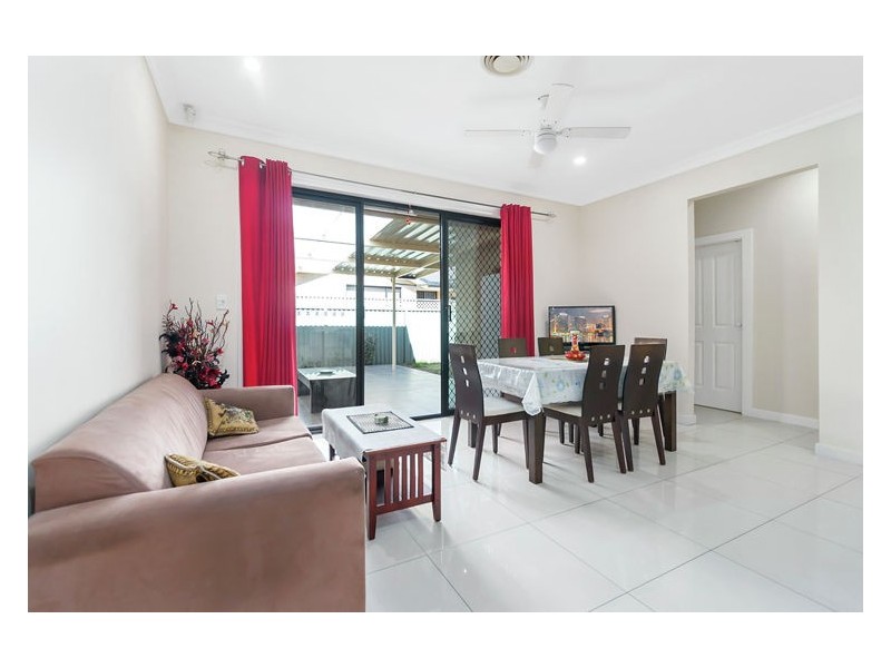 2/153 Toongabbie Road, Toongabbie NSW 2146