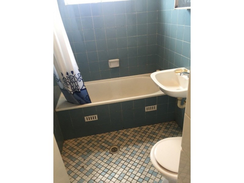 3/192 Sandal cres, Carramar NSW 2163