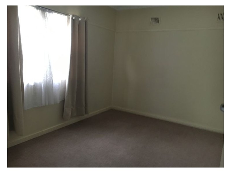 267 River Ave, Carramar NSW 2163