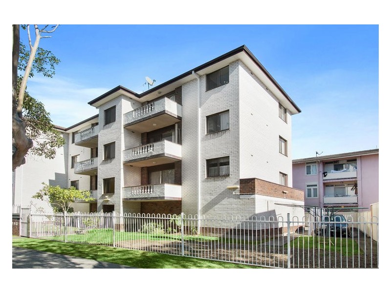 1/15 Lawson Street, Fairfield NSW 2165