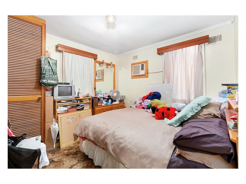 26 Crosby Crescent, Fairfield NSW 2165