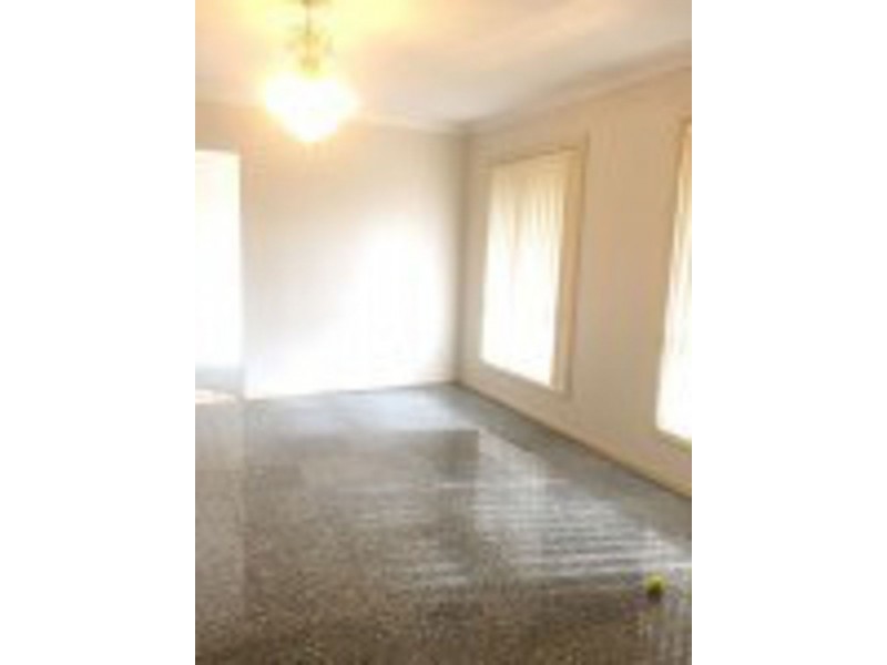 32 Chrysanthemum Ave, Casula NSW 2170