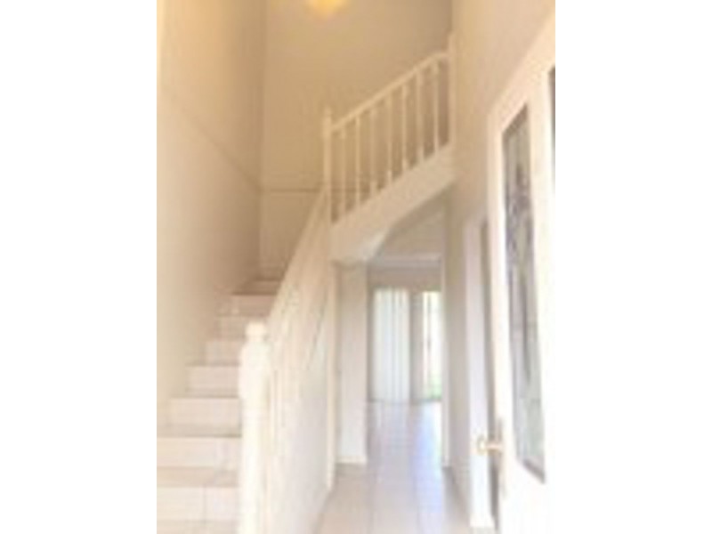 32 Chrysanthemum Ave, Casula NSW 2170