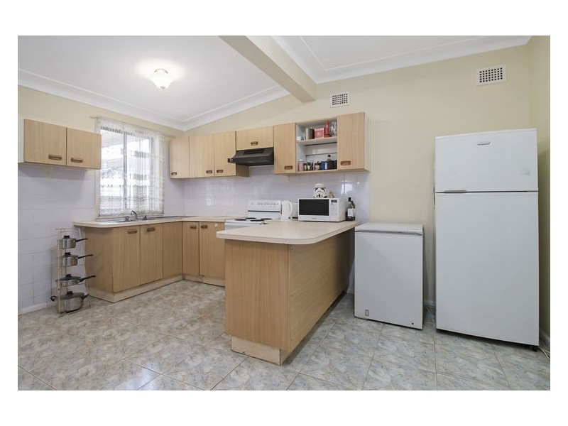 15 Dan Cres, Lansvale NSW 2166