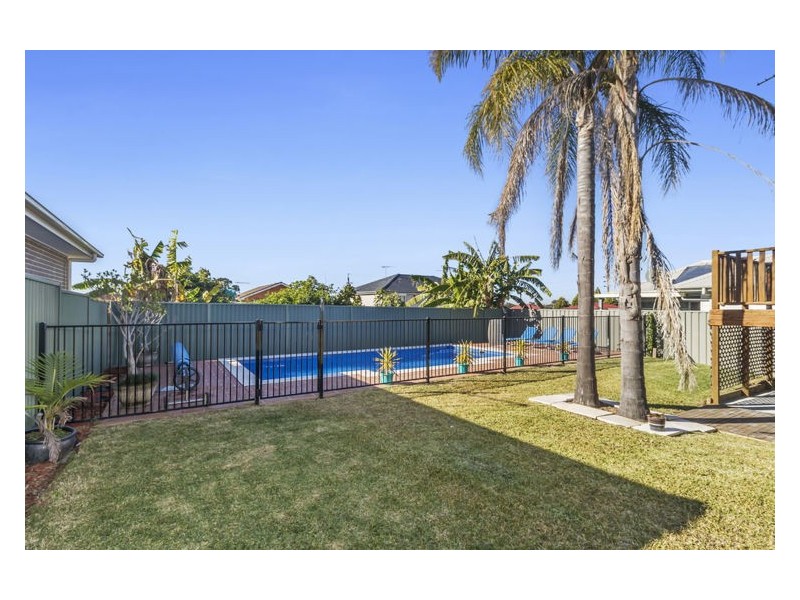 17 Hatfield Road, Canley Heights NSW 2166