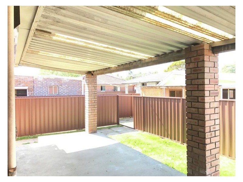 5 Rosemont Ave, Smithfield NSW 2164